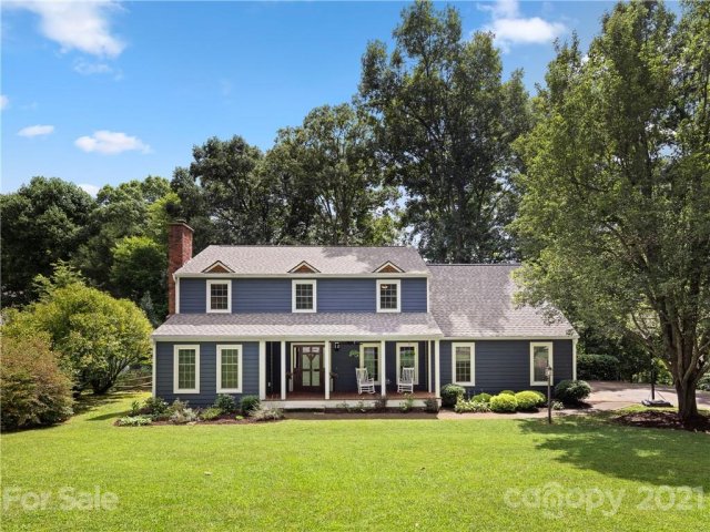 205 Woodland Court sold home in Forest Hills, Black Mountain, NC