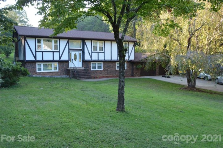 55 Lakeview Drive sold home in Oakwood Forest, Marion, NC