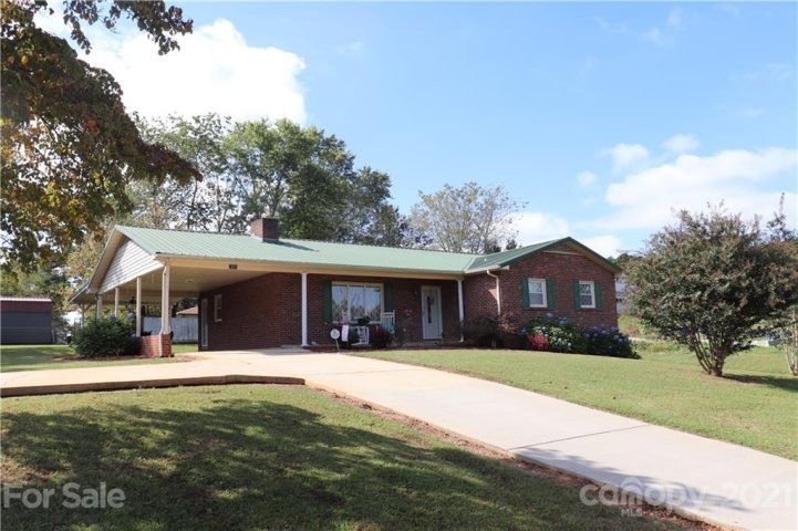 1501 Fairway Acres Road sold home in Fairway Acres, Lenoir, NC