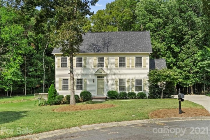 5454 Kerry Glen Lane sold home in Five Knolls Estates, Charlotte, NC