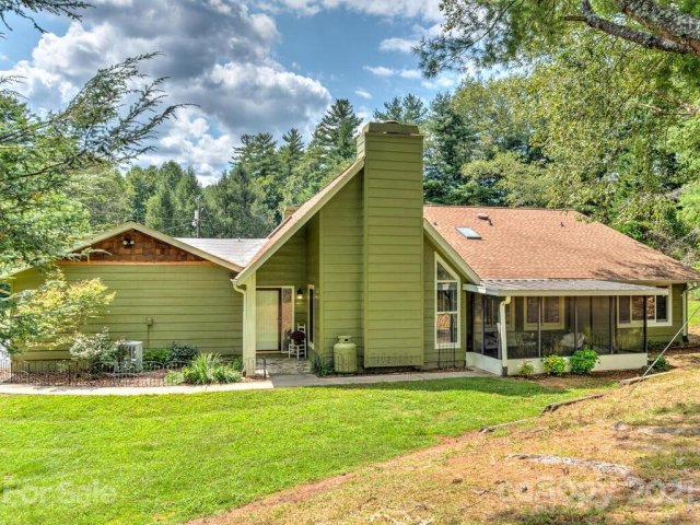 17 Willow Park Lane sold home in Willow Lake, Hendersonville, NC