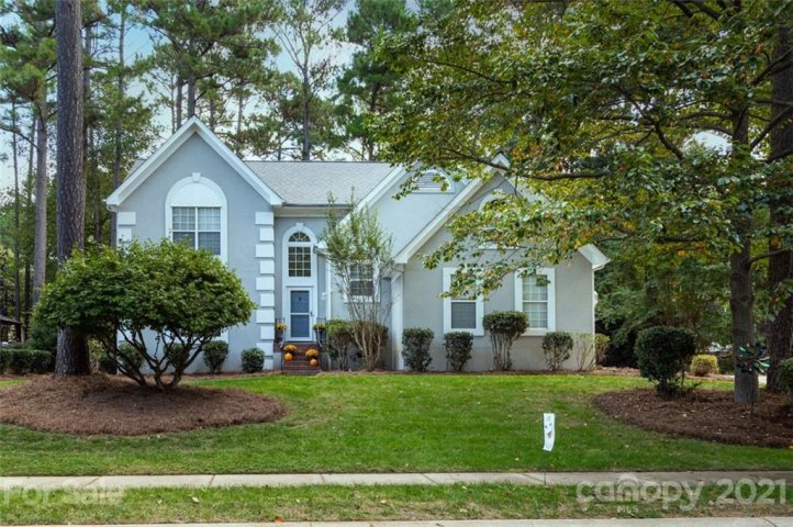 137 Lake Pine Road sold home in Pine Isle, Mooresville, NC