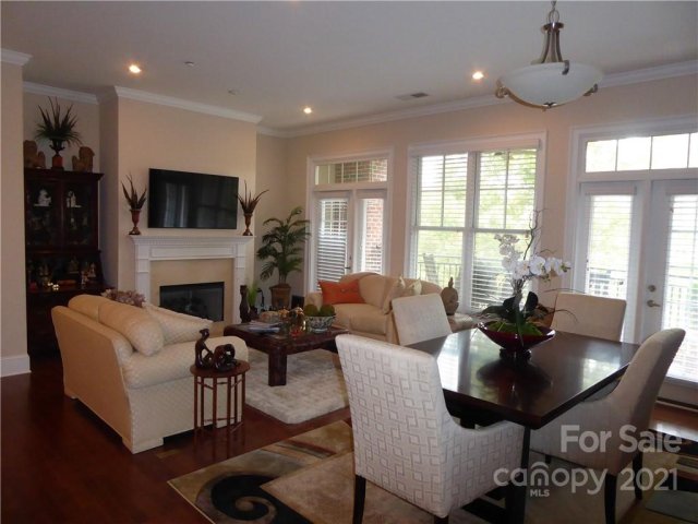 5425 Closeburn Road 207 sold home in SouthGate on Fairview, Charlotte, NC