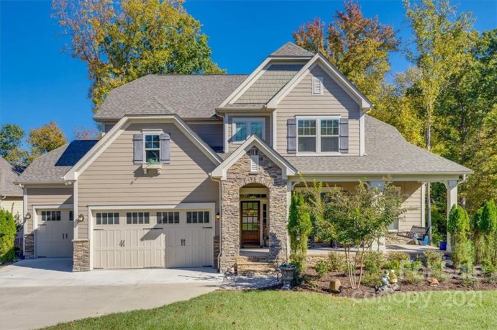 18017 Culross Lane sold home in Harpers Pointe, Charlotte, NC