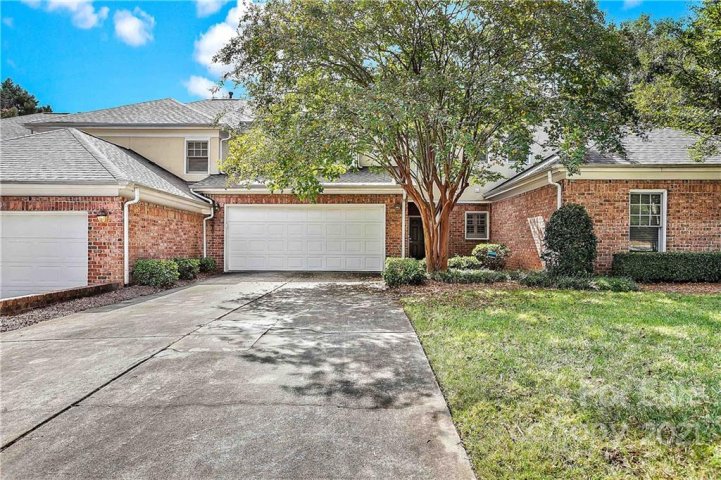 11282 Ballanvilla Drive sold home in Villas At Ballantyne Trace, Charlotte, NC