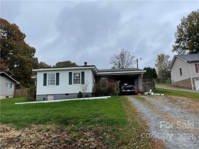 135 Powell Street sold home in Barker Heights, Hendersonville, NC