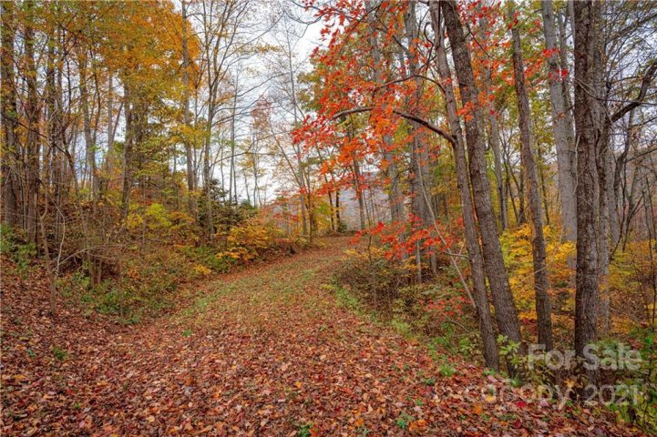 12 Greystone Place sold home in Katua Falls, Maggie Valley, NC