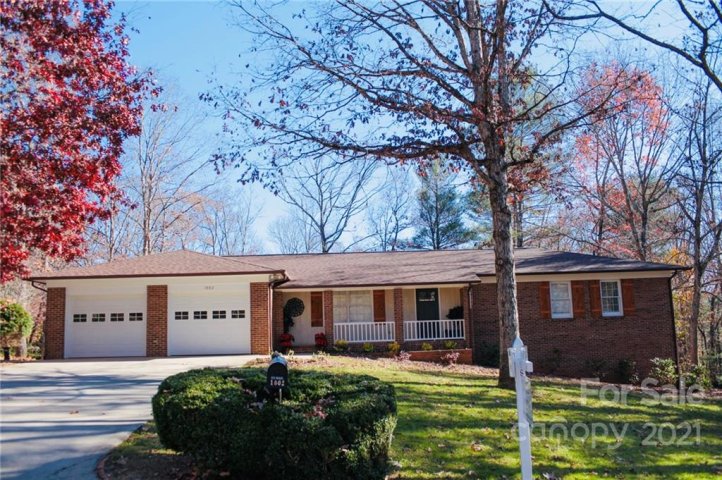 1002 Charlesmont Court sold home in Charlesmont, Lenoir, NC