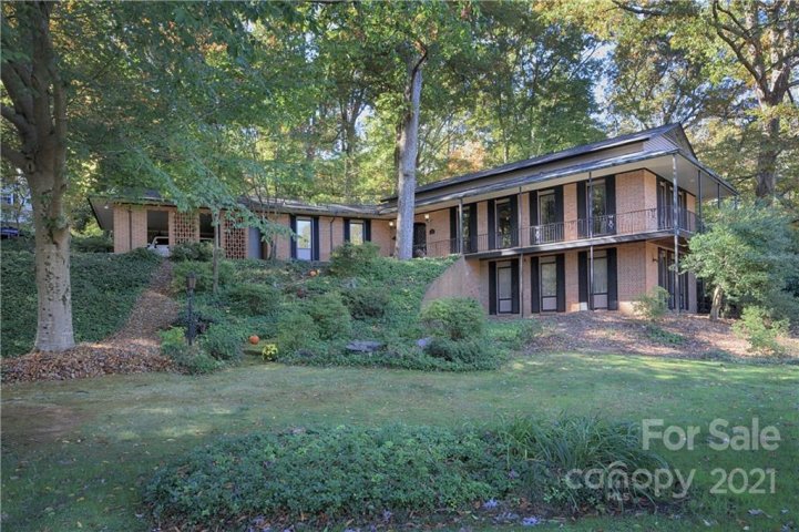 302 Valley Stream Road sold home in Valley Stream, Statesville, NC