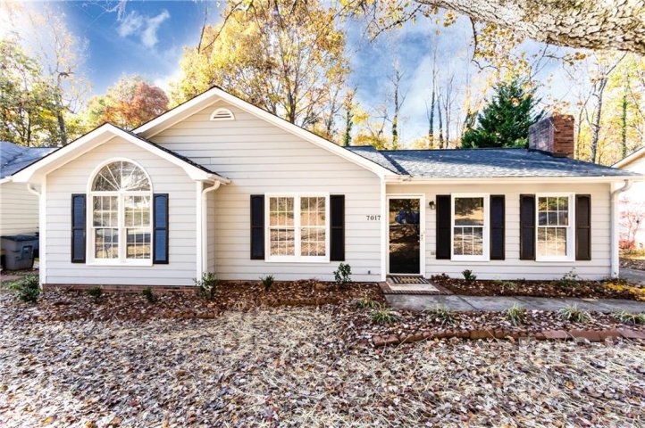 7017 Streamside Drive sold home in Creekside, Charlotte, NC
