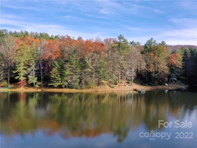 Lot 7 Willow Lake Drive sold home in Willow Lake, Hendersonville, NC