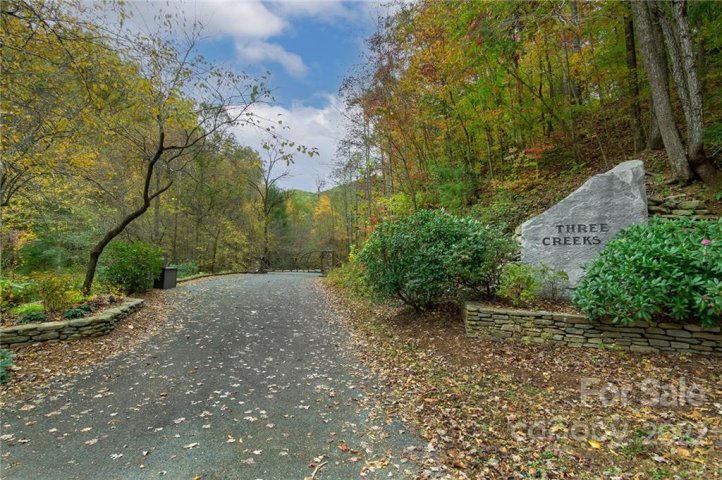 99999 Kalmia Road 19 sold home in Three Creeks, Lake Lure, NC