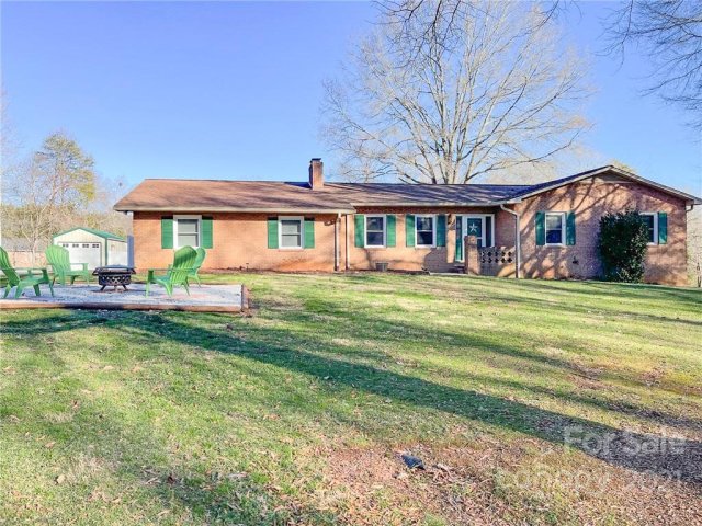 201 Forest Road sold home in Forest Acres, Taylorsville, NC