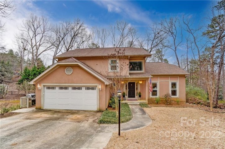7055 Mariners Court sold home in Anchorage, Tega Cay, SC