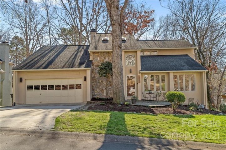 7057 Mariners Court sold home in Anchorage, Tega Cay, SC