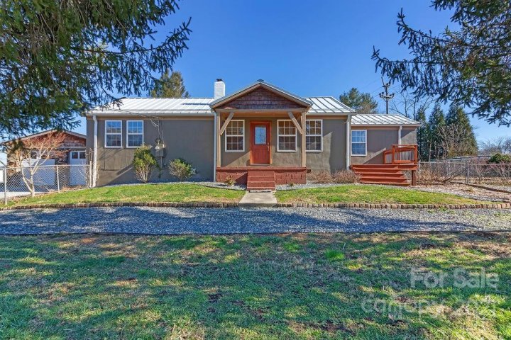 125 Summit Avenue sold home in Jordan Terrace, Brevard, NC