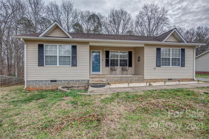 114 Linville Court sold home in Winfield Heights, Bessemer City, NC