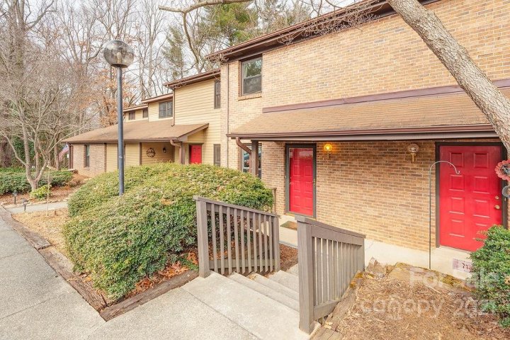 16 Spears Avenue 19 sold home in Oak Terrace, Asheville, NC