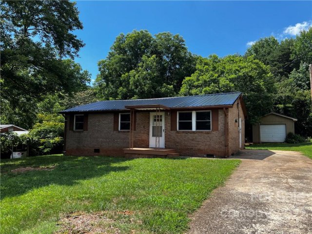 2204 Kennedy Drive sold home in Lincoln Estate, Statesville, NC