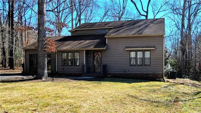 2940 Ridgewood Court sold home in Ridgewood, Morganton, NC