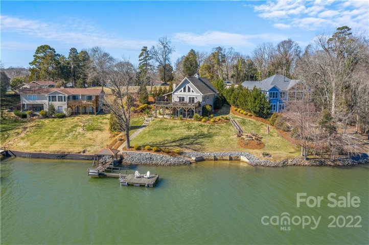 8428 Island Point Road sold home in Island Point, Charlotte, NC