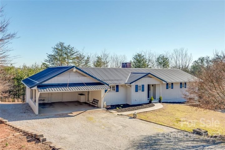 320 Hague Drive sold home in Beechwood, Columbus, NC