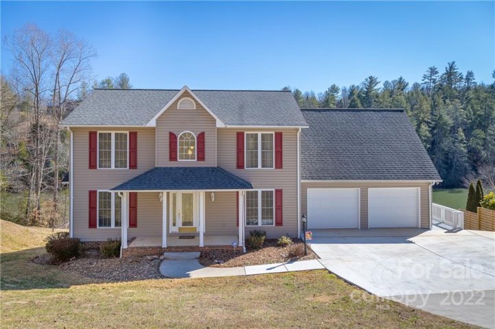 982 Plantation Drive sold home in Plantation Point, Marion, NC