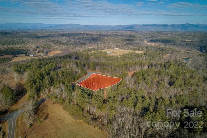 3042 Ledges Way 1 sold home in Catawba River Club, Morganton, NC