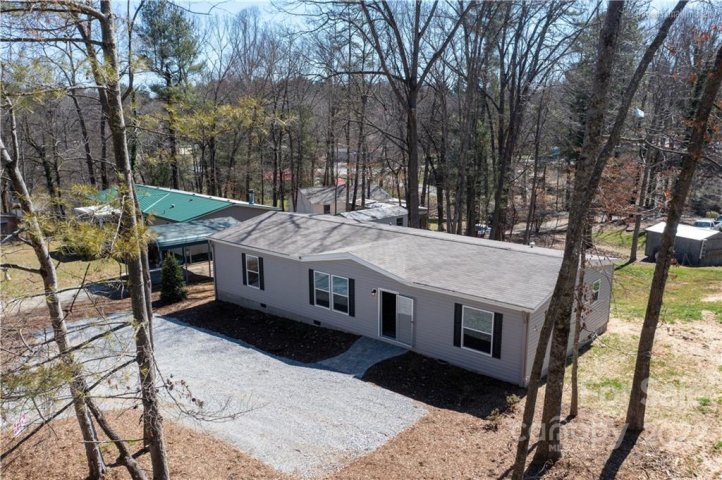 279 Rolling Oaks Drive sold home in Rolling Oaks, Hendersonville, NC