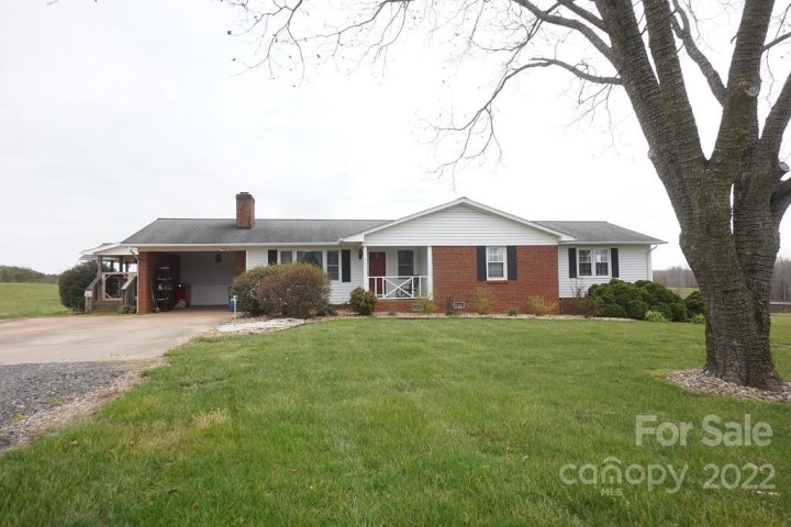 3224 Charlie Elliott Road sold home in Polkville, Shelby, NC