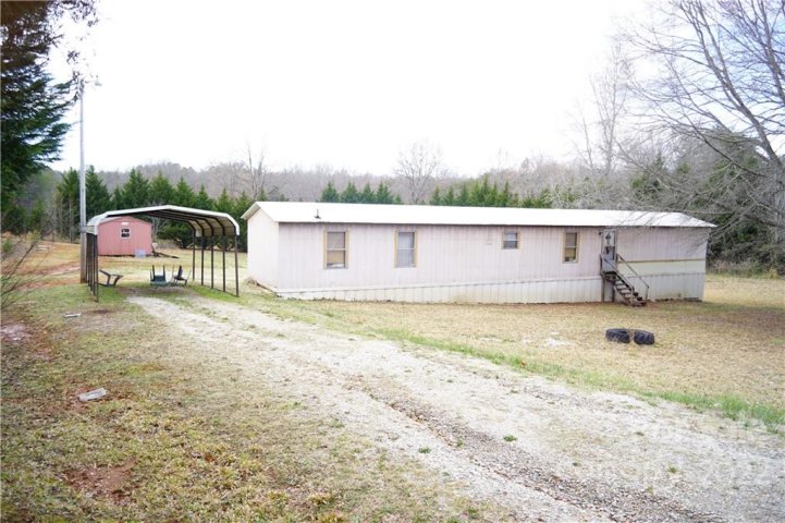 4247 Kent Street sold home in Cedarfield, Maiden, NC