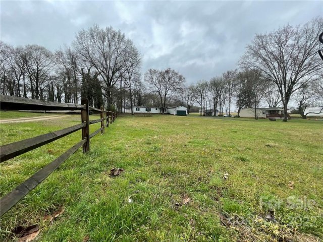 3110 Roberta Road sold home in Wolf Meadow Acres, Concord, NC