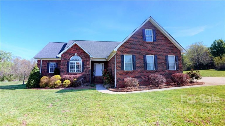 6737 Edwards Farm Lane sold home in Waverly Place, Monroe, NC