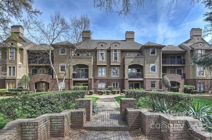 1109 E Morehead Street sold home in Latta Square, Charlotte, NC