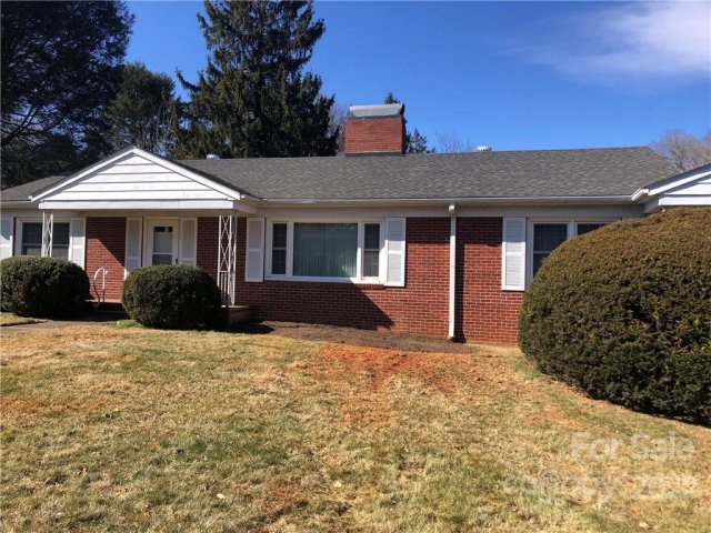 8 Alclare Drive sold home in Mountview Gardens, Asheville, NC