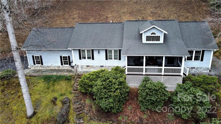 220 George Sutton Road sold home in Brookside Estates, Waynesville, NC
