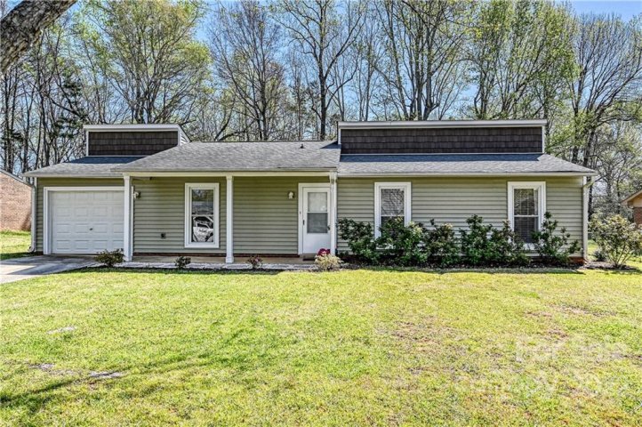 6430 Harrisburg Road sold home in Eastwoods, Charlotte, NC