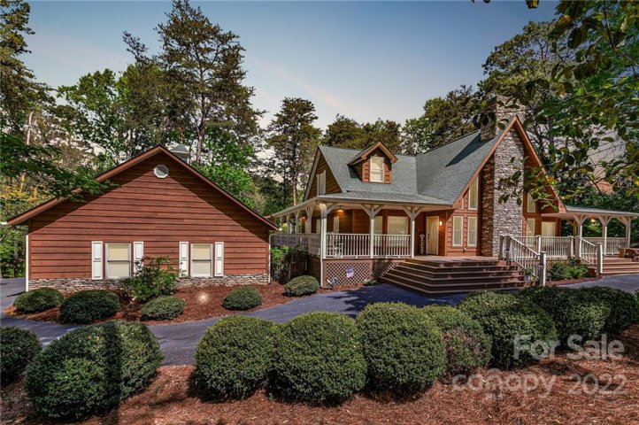 9346 Island Point Road sold home in Lakepointe, Sherrills Ford, NC