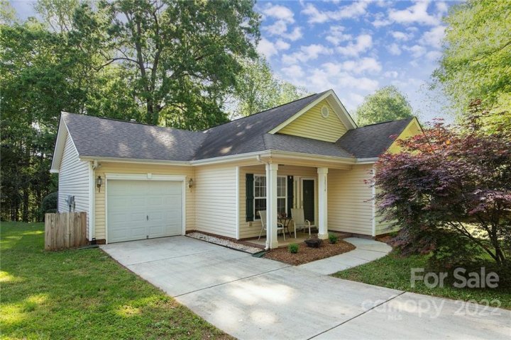 13514 Glencreek Lane sold home in Glenwyck, Huntersville, NC