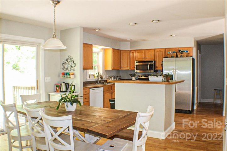 85 Sunnybrook Trail sold home in Hyder Mountain Acres, Clyde, NC