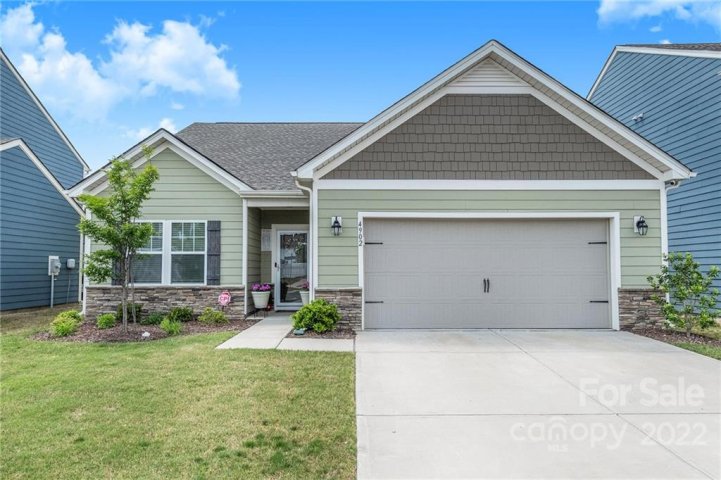 4902 Staffordshire Lane sold home in Longfield Commons, Charlotte, NC