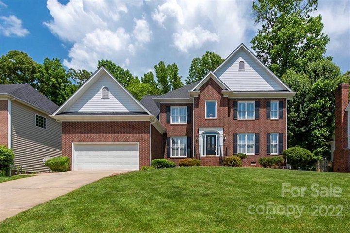 11417 Sir Francis Drake Drive sold home in Hunters Valley, Charlotte, NC