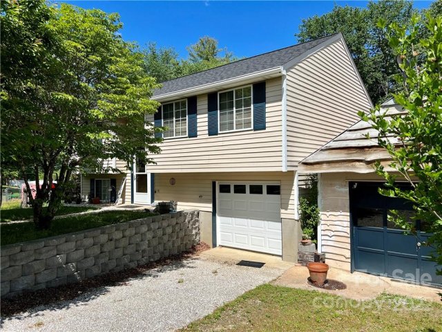 235 Bradshaw Avenue sold home in Barker Heights, Hendersonville, NC