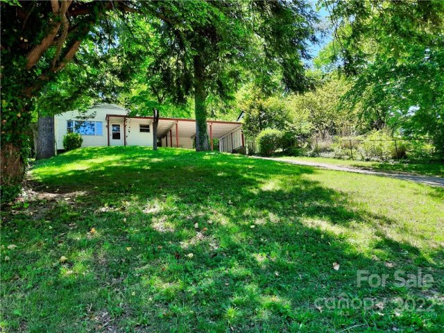 50 White Pine Drive sold home in Kenilworth Forest, Asheville, NC