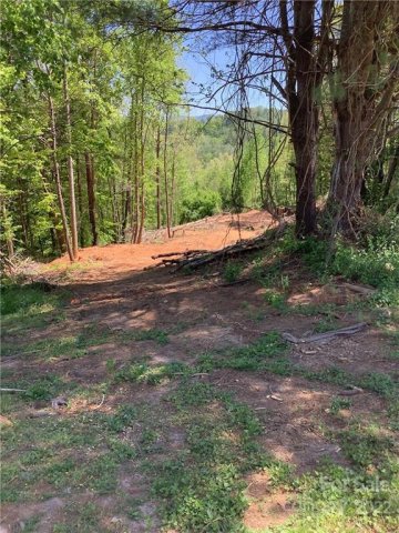 12 Willow Knoll Drive sold home in Clearview Estates, Weaverville, NC