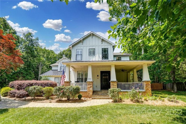 1612 Autumn Gold Court sold home in Lindenwood, Matthews, NC
