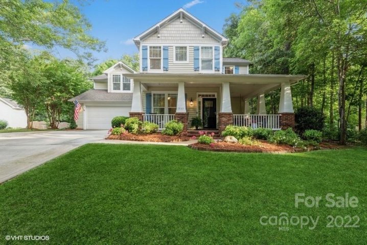 1513 Golden Rain Drive sold home in Lindenwood, Matthews, NC