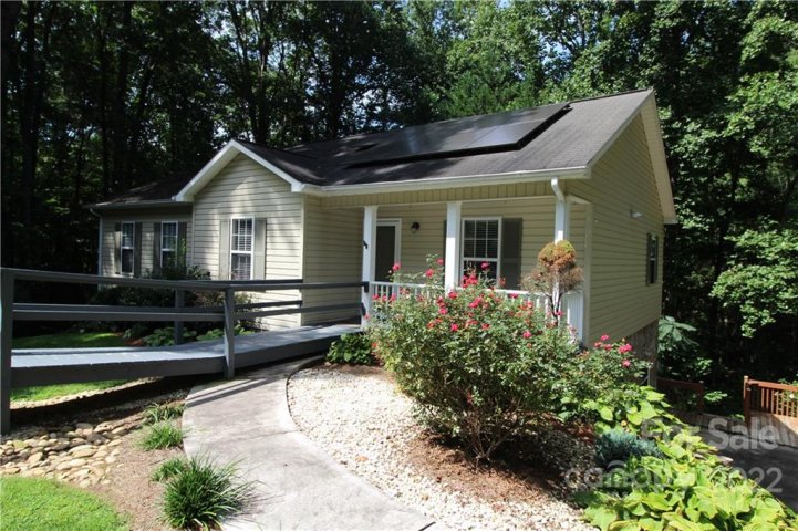 2832 Laurel Lane sold home in Indian Hills, Lenoir, NC