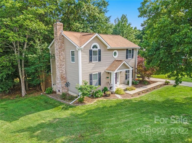14332 Blue Granite Road sold home in Woodside Falls, Pineville, NC