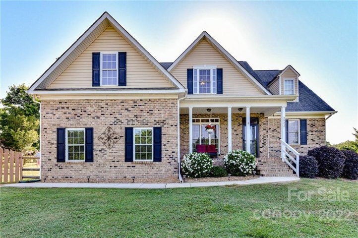 2921 Sweetgrass Lane sold home in Hidden Meadows, Monroe, NC